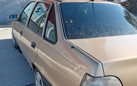 Daewoo Nexia I рестайлинг, 2002 год, 70 000 рублей, 8 фотография