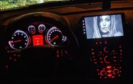 Opel Astra J, 2011 год, 735 000 рублей, 11 фотография