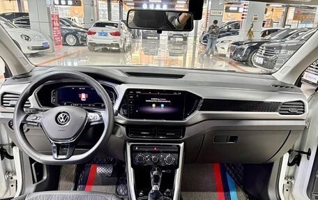 Volkswagen T-Cross I, 2022 год, 1 745 000 рублей, 8 фотография