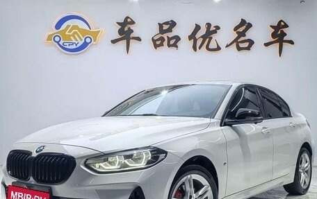 BMW 1 серия, 2022 год, 1 900 000 рублей, 1 фотография