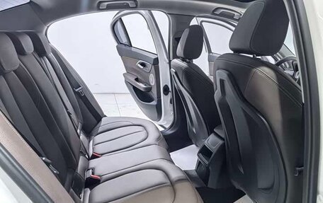 BMW 1 серия, 2022 год, 1 900 000 рублей, 19 фотография