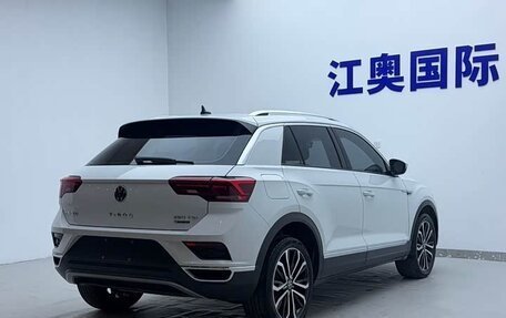 Volkswagen T-Roc I, 2022 год, 2 480 010 рублей, 6 фотография