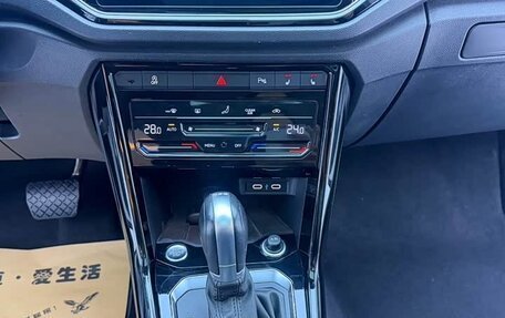 Volkswagen T-Roc I, 2022 год, 2 480 010 рублей, 17 фотография