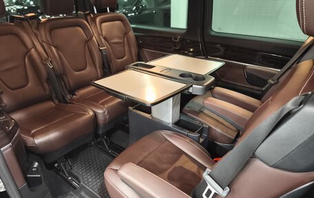 Mercedes-Benz V-Класс, 2017 год, 3 890 000 рублей, 23 фотография