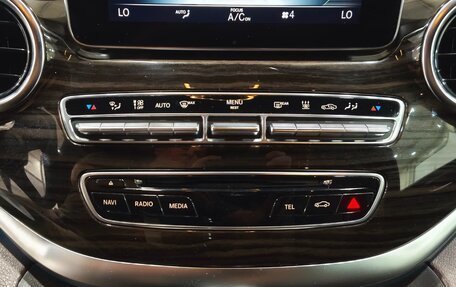 Mercedes-Benz V-Класс, 2017 год, 3 890 000 рублей, 21 фотография