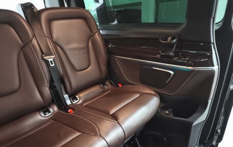 Mercedes-Benz V-Класс, 2017 год, 3 890 000 рублей, 25 фотография