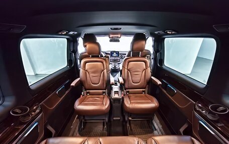 Mercedes-Benz V-Класс, 2017 год, 3 890 000 рублей, 27 фотография