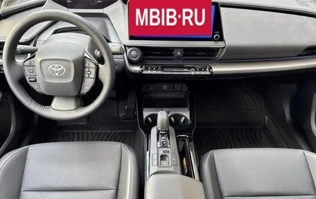 Toyota Prius IV XW50, 2025 год, 4 489 000 рублей, 11 фотография