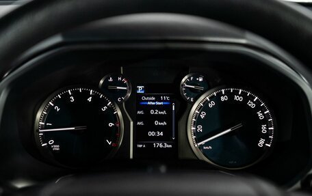 Toyota Land Cruiser Prado 150 рестайлинг 2, 2019 год, 4 400 000 рублей, 11 фотография