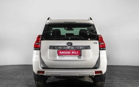 Toyota Land Cruiser Prado 150 рестайлинг 2, 2019 год, 4 400 000 рублей, 4 фотография