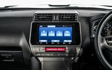 Toyota Land Cruiser Prado 150 рестайлинг 2, 2019 год, 4 400 000 рублей, 12 фотография