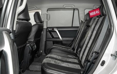 Toyota Land Cruiser Prado 150 рестайлинг 2, 2019 год, 4 400 000 рублей, 7 фотография