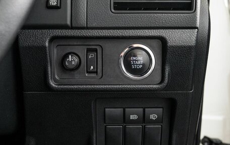 Toyota Land Cruiser Prado 150 рестайлинг 2, 2019 год, 4 400 000 рублей, 14 фотография