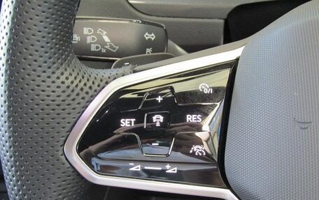 Volkswagen Tiguan II, 2022 год, 1 950 000 рублей, 18 фотография