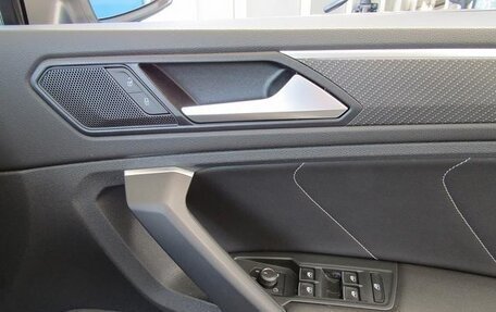 Volkswagen Tiguan II, 2022 год, 1 950 000 рублей, 14 фотография