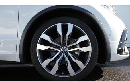 Volkswagen Tiguan II, 2022 год, 1 950 000 рублей, 12 фотография