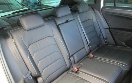 Volkswagen Tiguan II, 2022 год, 1 950 000 рублей, 11 фотография