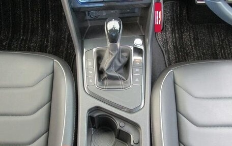 Volkswagen Tiguan II, 2022 год, 1 950 000 рублей, 19 фотография