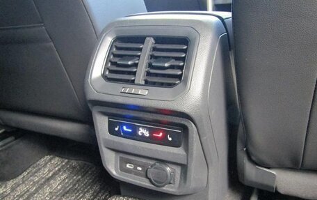 Volkswagen Tiguan II, 2022 год, 1 950 000 рублей, 26 фотография