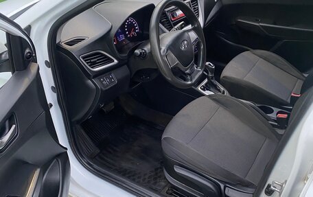 Hyundai Solaris II рестайлинг, 2018 год, 650 000 рублей, 4 фотография