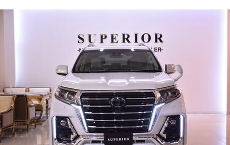 Toyota Land Cruiser Prado 150 рестайлинг 2, 2023 год, 7 500 000 рублей, 5 фотография