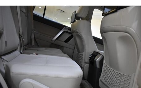 Toyota Land Cruiser Prado 150 рестайлинг 2, 2023 год, 7 500 000 рублей, 7 фотография