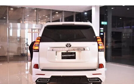 Toyota Land Cruiser Prado 150 рестайлинг 2, 2023 год, 7 500 000 рублей, 3 фотография