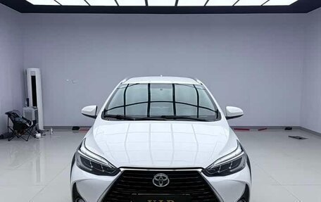 Toyota Yaris XP150 рестайлинг, 2022 год, 1 210 000 рублей, 2 фотография