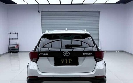 Toyota Yaris XP150 рестайлинг, 2022 год, 1 210 000 рублей, 6 фотография