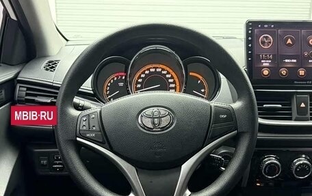Toyota Yaris XP150 рестайлинг, 2022 год, 1 210 000 рублей, 11 фотография