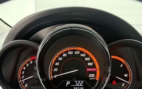 Toyota Yaris XP150 рестайлинг, 2022 год, 1 210 000 рублей, 10 фотография