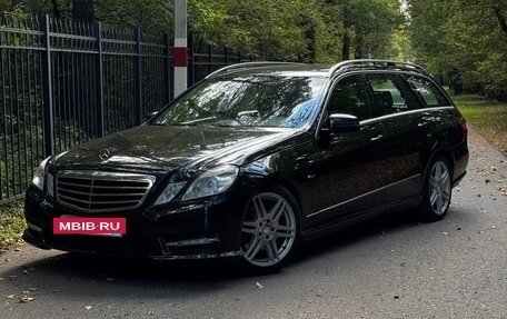 Mercedes-Benz E-Класс, 2011 год, 1 450 000 рублей, 4 фотография