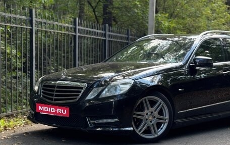 Mercedes-Benz E-Класс, 2011 год, 1 450 000 рублей, 2 фотография