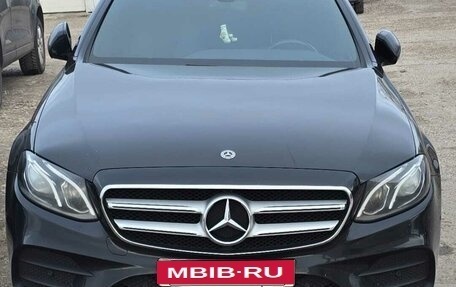 Mercedes-Benz E-Класс, 2020 год, 4 000 000 рублей, 1 фотография