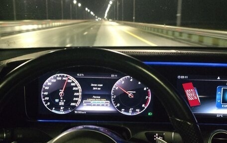 Mercedes-Benz E-Класс, 2020 год, 4 000 000 рублей, 3 фотография