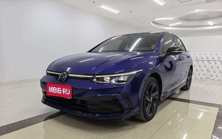 Volkswagen Golf VIII, 2022 год, 2 040 000 рублей, 1 фотография