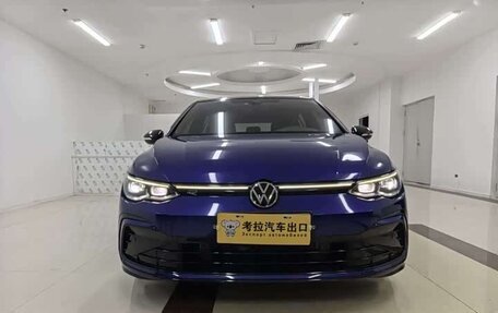 Volkswagen Golf VIII, 2022 год, 2 040 000 рублей, 2 фотография