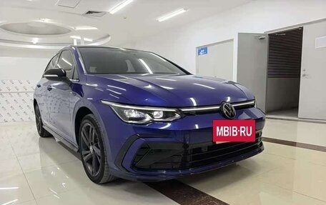 Volkswagen Golf VIII, 2022 год, 2 040 000 рублей, 3 фотография