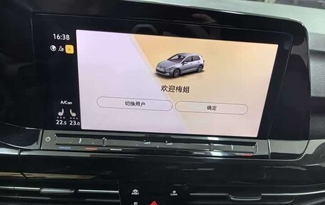 Volkswagen Golf VIII, 2022 год, 2 040 000 рублей, 13 фотография