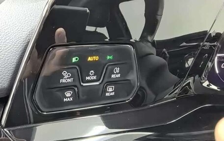 Volkswagen Golf VIII, 2022 год, 2 040 000 рублей, 12 фотография