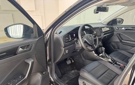 Volkswagen T-Roc I, 2022 год, 1 340 000 рублей, 7 фотография