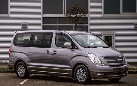 Hyundai Grand Starex Grand Starex I рестайлинг 2, 2011 год, 1 545 000 рублей, 3 фотография