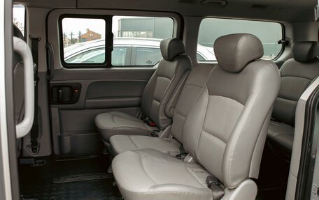 Hyundai Grand Starex Grand Starex I рестайлинг 2, 2011 год, 1 545 000 рублей, 16 фотография