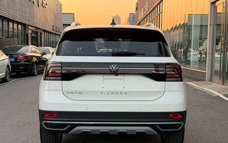 Volkswagen T-Cross I, 2022 год, 1 210 000 рублей, 5 фотография