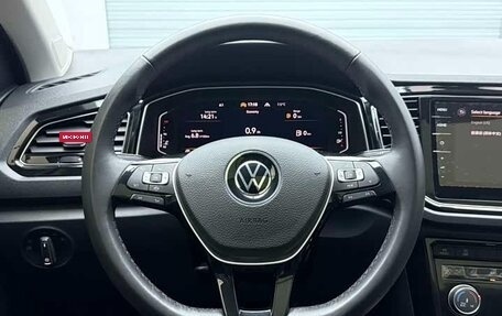 Volkswagen T-Roc I, 2022 год, 1 360 000 рублей, 10 фотография