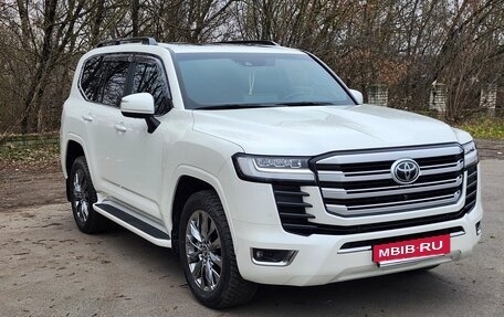 Toyota Land Cruiser, 2023 год, 12 600 000 рублей, 2 фотография