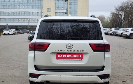 Toyota Land Cruiser, 2023 год, 12 600 000 рублей, 5 фотография