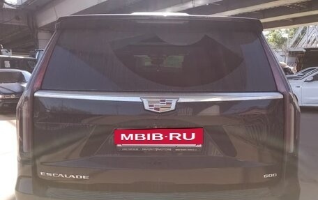 Cadillac Escalade V, 2022 год, 11 950 000 рублей, 4 фотография
