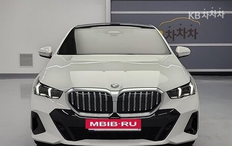 BMW 5 серия, 2024 год, 5 988 123 рублей, 2 фотография