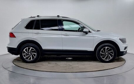 Volkswagen Tiguan II, 2018 год, 1 689 000 рублей, 4 фотография
